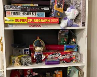 More toys, games and puzzles