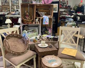 Get a tart on Easter decor. Two chairs, bice occasional tables