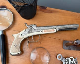 Hubley Pirate gun