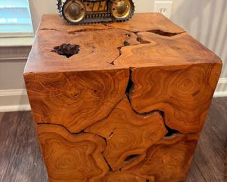 teak root end table