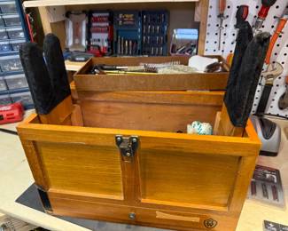 GUN CLEANING BOX