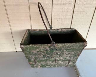 ANTIQUE WOODEN WATSON GRAIN COMPANY TOTE.