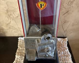 AWESOME ANTIQUE 1 CENT GUMBALL MACHINE.