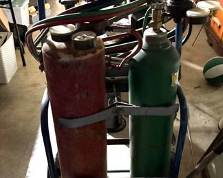 CUTTING TORCH SET COMPLETE WITH 2 SETS OF BOTTLES