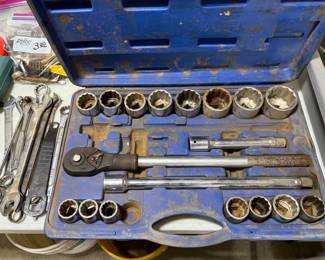 3/4 INCH DRIVE VERY HEAVY DUTY SOCKET SET.