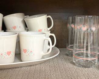CORELLE "FOREVER YOURS" PLATTER, 8 CUPS AND 5  GLASSES.