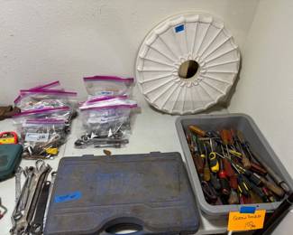 WE HAVE PLENTY OF SCREWDRIVERS, CRAFTSMAN, SOCKETS, RATCHETS, WRENCHES AND OTHER BRANDS.