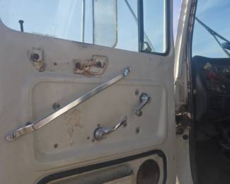 auctioncompanykc.com