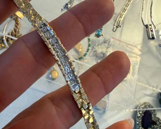 Gorgeous 14 kt. gold bracelet with Diamonds