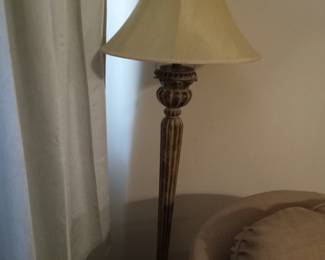 Floor lamp
