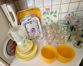 Acrylicware & Melamine
