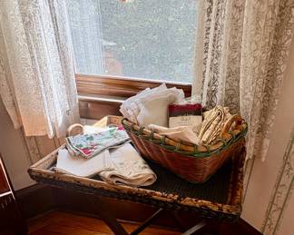 Bamboo Table & Table Linens