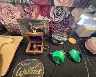 Antique Photos & Vintage Lighters