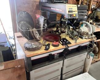 CRAFTSMAN ELECTRONIC RADIAL SAW & CABINET