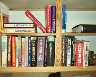 LOTS OF GUN BOOKS