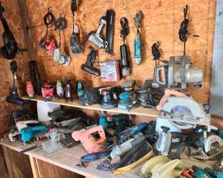 LARGE VARIETY OF POWER TOOLS