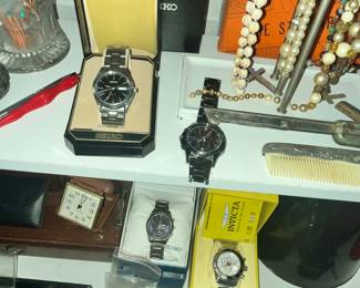 SEVERAL SEIKO WATCHES & OTHERS