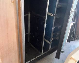 LARGE ROLLING TRAVEL CASE FOR MUSICIANS