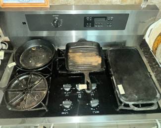 LOTS OF CAST IRON COOKWARE