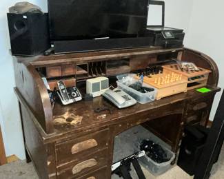 LARGE, VINTAGE ROLL TOP DESK