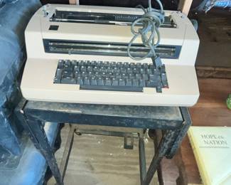 ELECTRIC TYPEWRITER