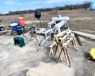 SAWHORSES & WORK STANDS