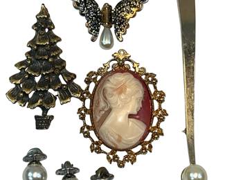 Cameo Brooch Christmas Tree Pearl Pins Spring Clip Butterfly Vintage Costume Jewelry