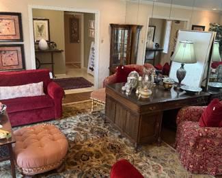 Red oversized chairs pull out into trundles, lots of great rugs and chairs, beautiful lighted corner piece