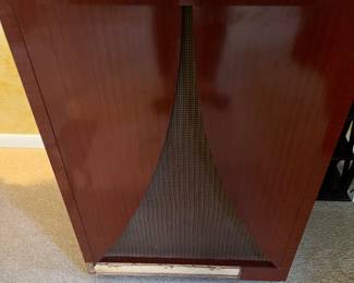 MCM Speaker Cabinet