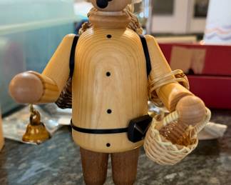 Kuhnert Wooden German Basket Seller Collectible