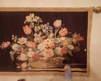Wall tapestry with floral design