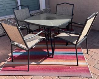 Patio Table w 4 Chairs, Area Rug