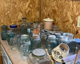 Misc vintage class jars