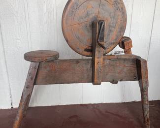 Antique spinning wheel
