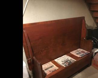 Ta Da and the seat lifts up for more storage!