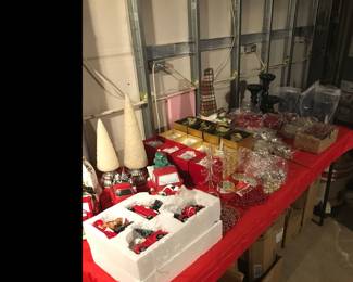 Yet another table of new Christmas items! Red ceramic pickup pieces!