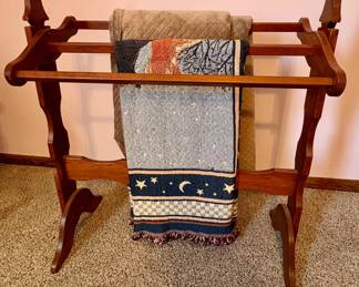 Oak quilt rack