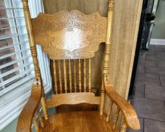 Oak arm chair - goes with oak kitchen table $20/each