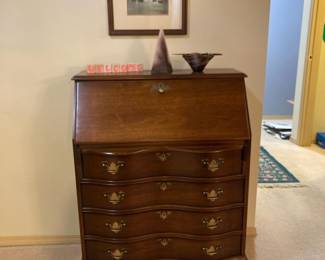 Circa 1940s Ball and Claw Feet Serpentine Front Mahogany Secretary Desk 6