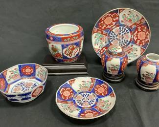  01 Gold Imari Porcelain Pieces