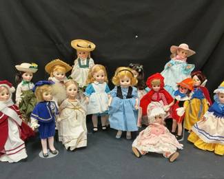  08 Madame Alexander and Effanbees Storybooks Dolls