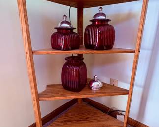 Corner shelving unit