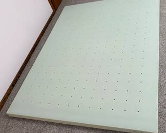Queen size memory foam mattress topper
