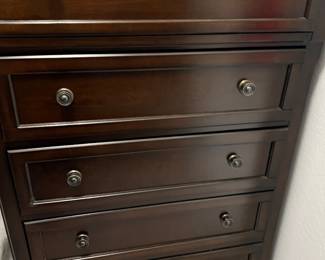 bedroom suite including chest, dresser and two night stands. Also a king size sleigh bed. 