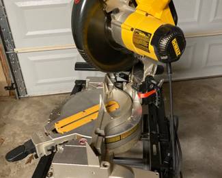 Dewalt 10" Compound Miter Saw DW713 w/ Porter Cable Table Stand