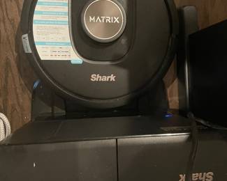 SHARK MATRIX Robot Sweeper
