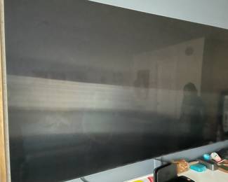 Large Smart TV 60"