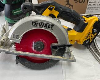 DeWalt Battery Op Circular Saw