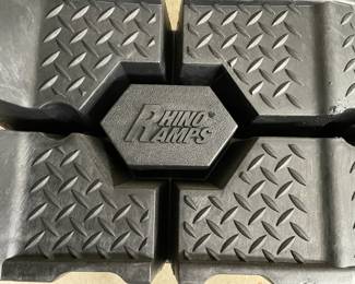 Rhino Ramps Auto/Truck Lifts