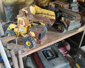 Tonka trucks (a bit rusty)